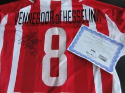 Matchworn gesigneerd J. Vennegoor of Hesselink CL 2003/'04